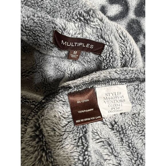 Multiples Animal Print Faux Fur Ruffled Vest Size Medium - Picture 4 of 4